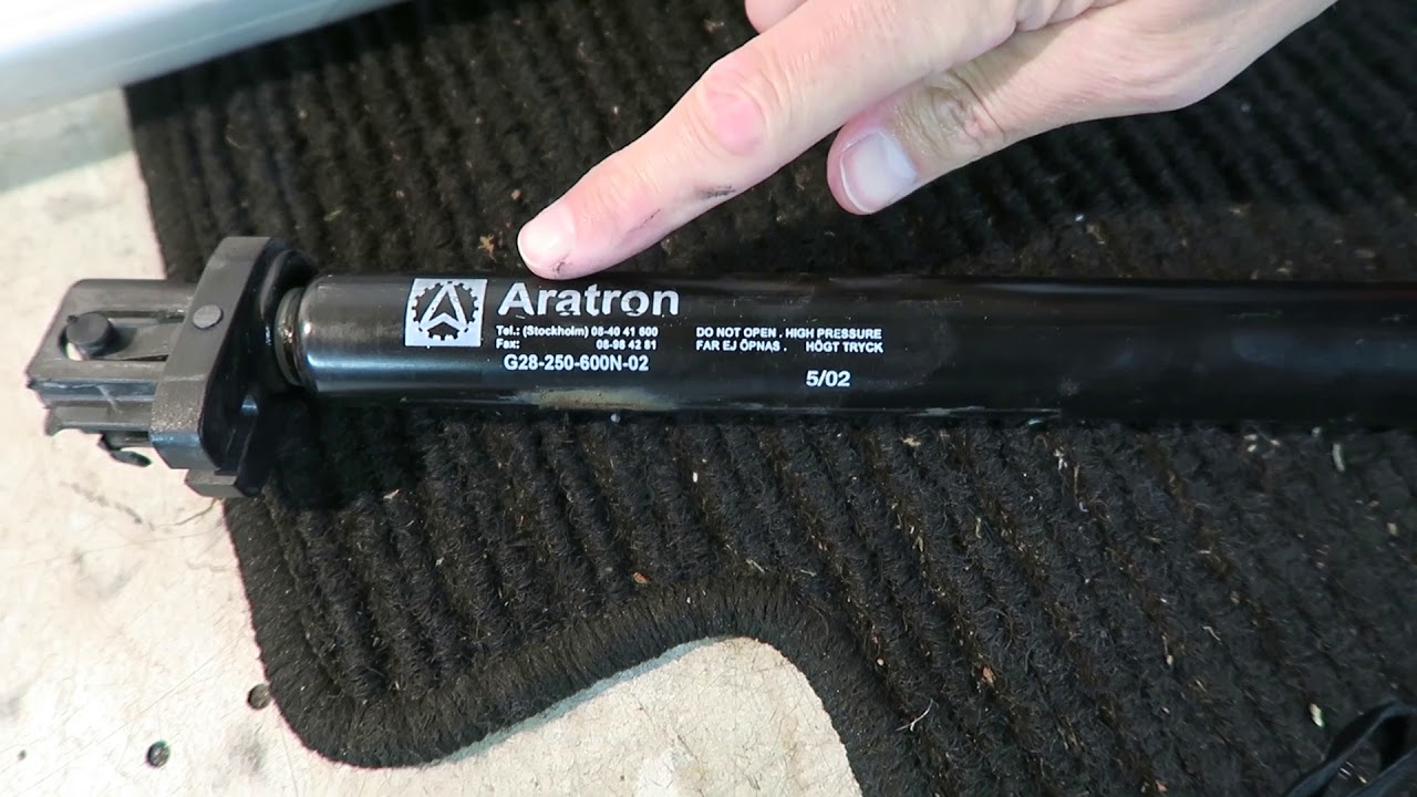 Replacing gas strut in a Selden Rodkicker - 2500N Edition