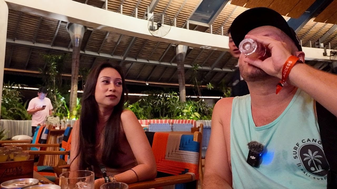 P&aacute;rty v najv&auml;č&scaron;om beach clube na svete | Bali, Indon&eacute;zia