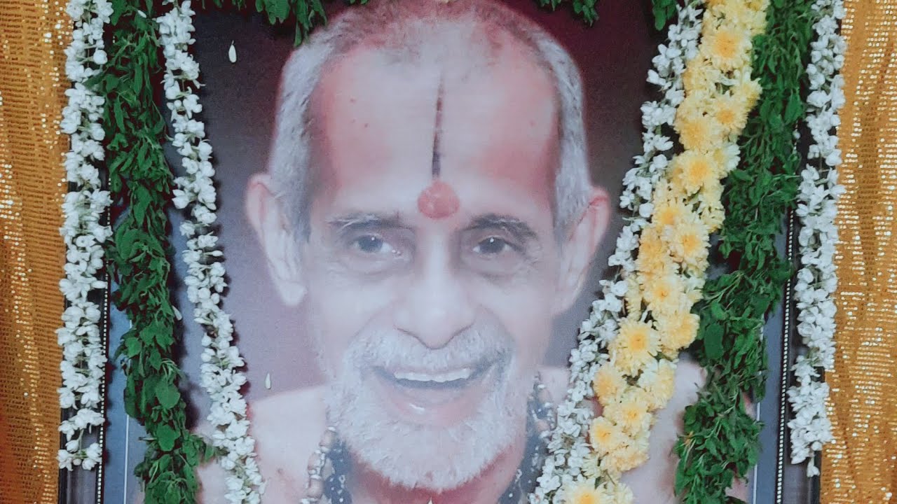 Guru Namana for Vishweshateerha swamiji | Anandathirtha Vidyalaya |