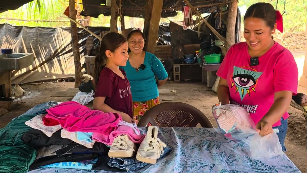 La Niña de Doña Brenda No Podían Creer Todo lo que Regalaron Para Ellas🤯😱