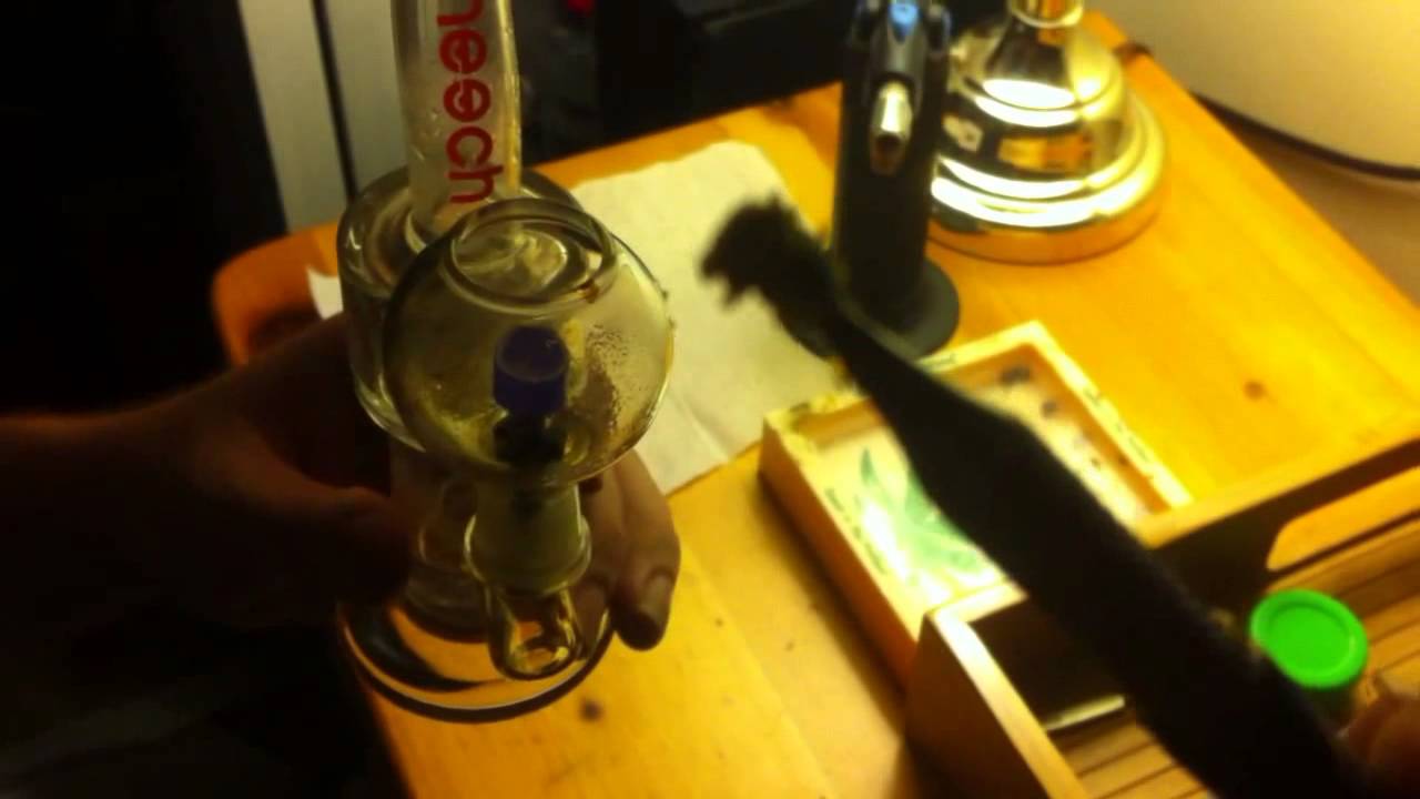 Budder Dabs through Cheech Piece