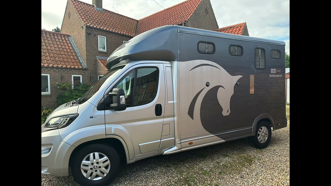 Equi-Trek Super Sonic Excel Horse Box 2.2L Engine 150BH