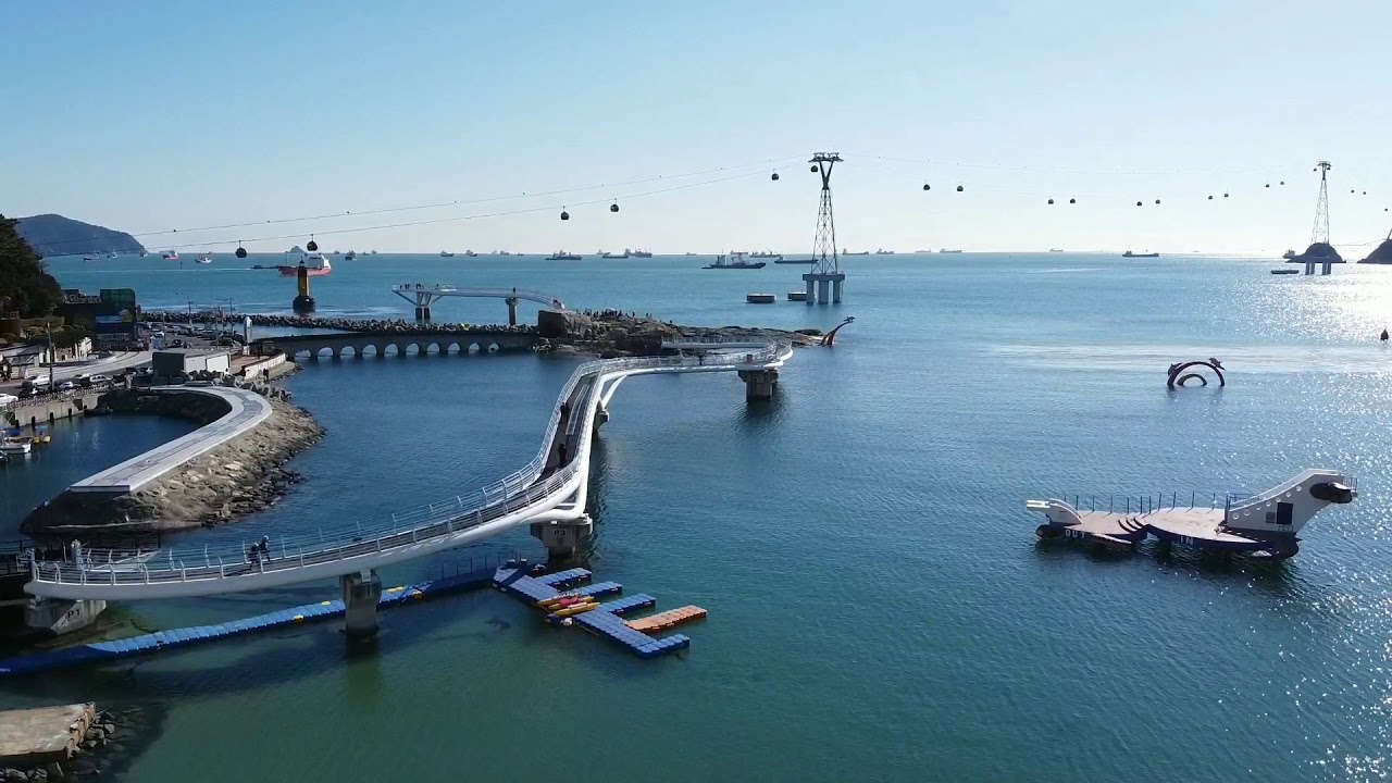 Songdo Cloud Trails, by Mavic Mini