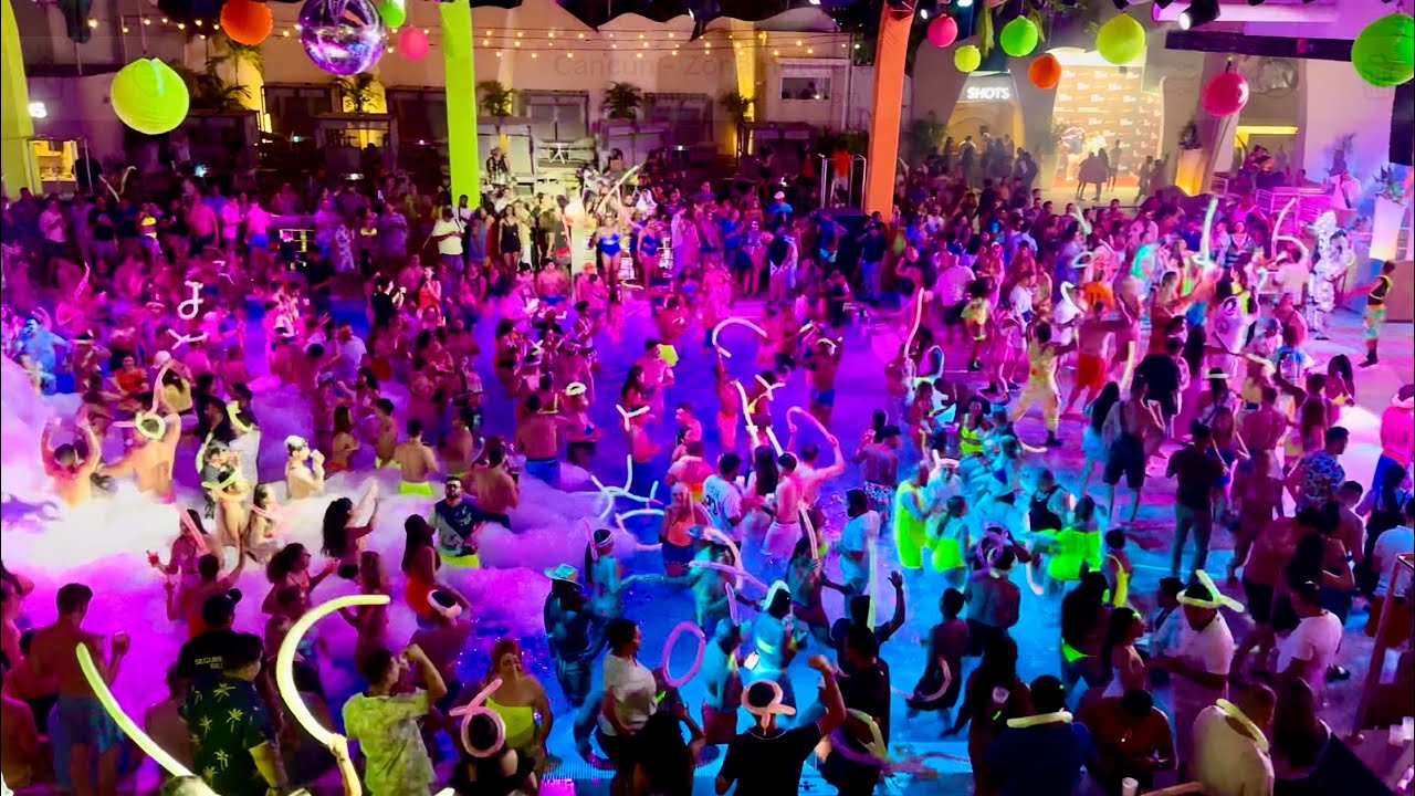Riu Caribe Cancun Pool Party 2
