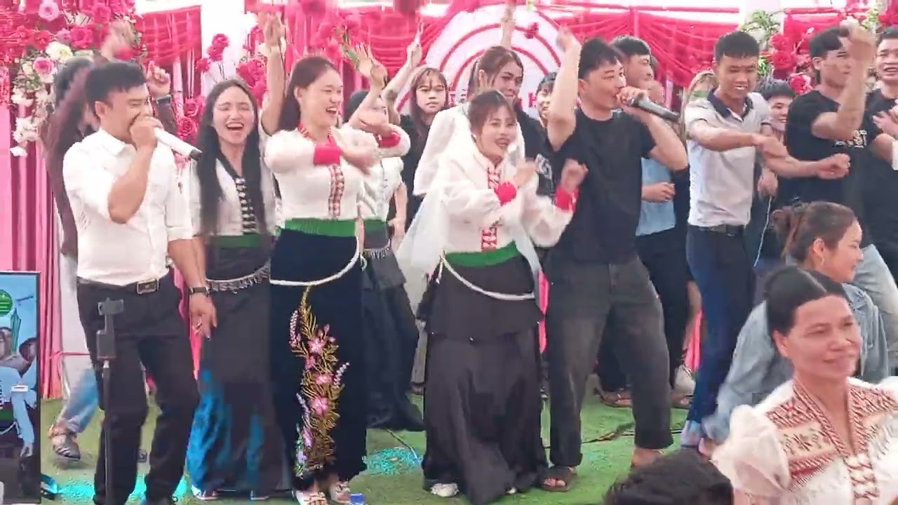 Nhảy cùng MCC mạnh Hùng để MCC mạnh Hùng bay lên cây thôi nào 