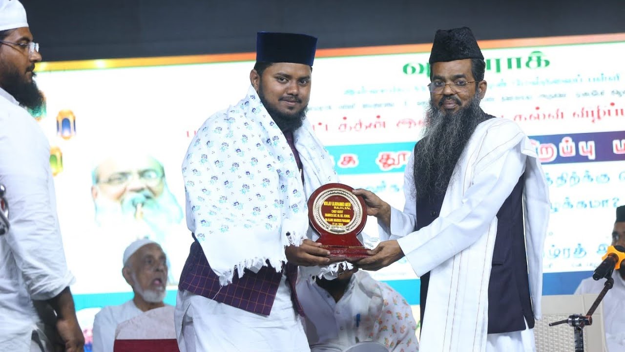 ஒழுக்கமே மாணவர்களை முன்னேற்றுகிறது #shamrocks #debate #character #islam #பட்டிமன்றம்