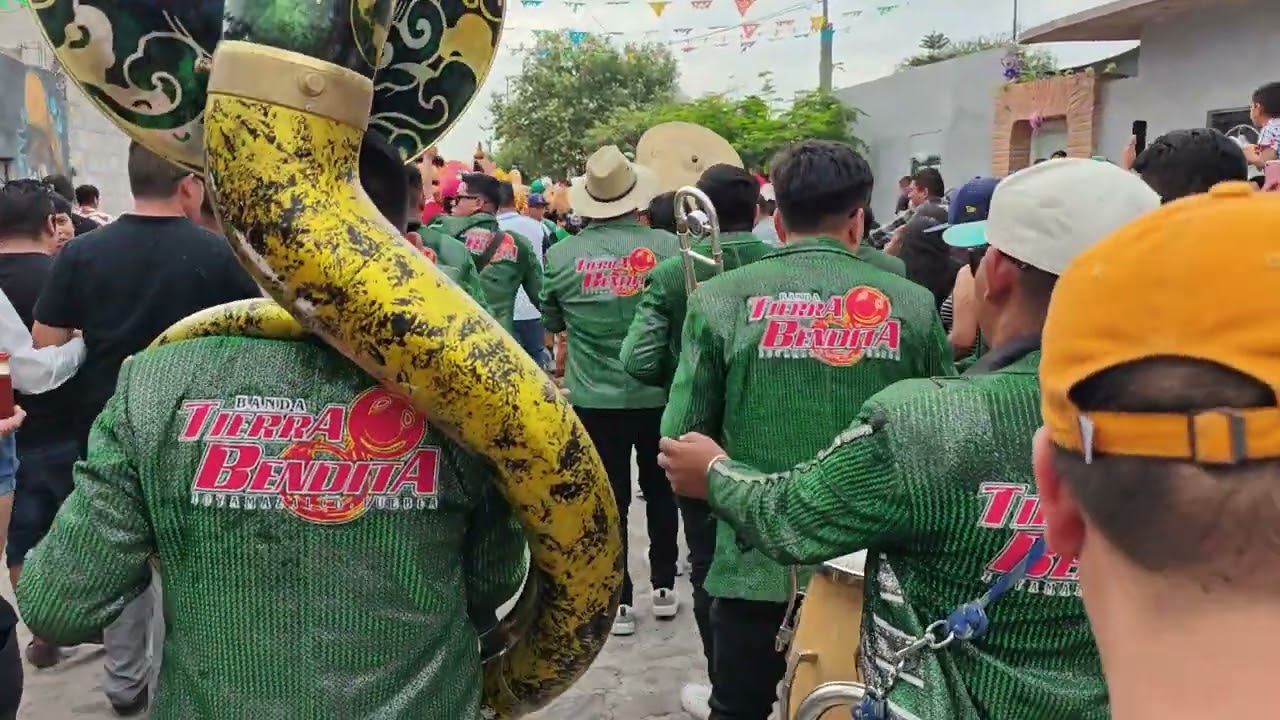 Banda Tierra Bendita - La Danza Del Coyote - Somos Abajeños, En El Sauz Bajo 2025