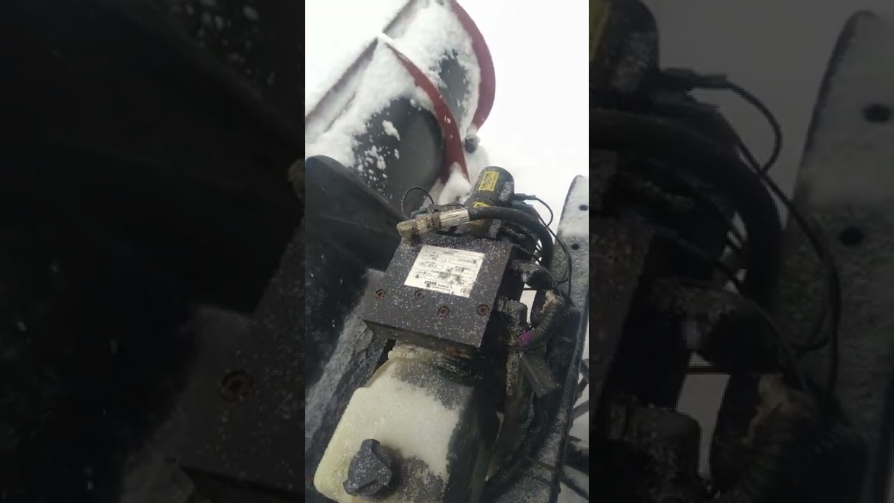 Hiniker plow pump sticking / REPAIR/ FIX SOLENOID/ DIAGNOSE, NOT MOVING UP OR DOWN.