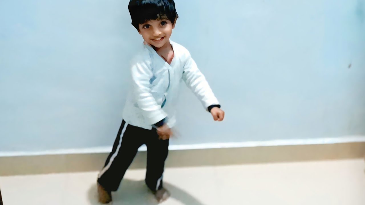 Tanush ka chugali chugali dance 😂🤣Tanush's Chugli Chugli dance
