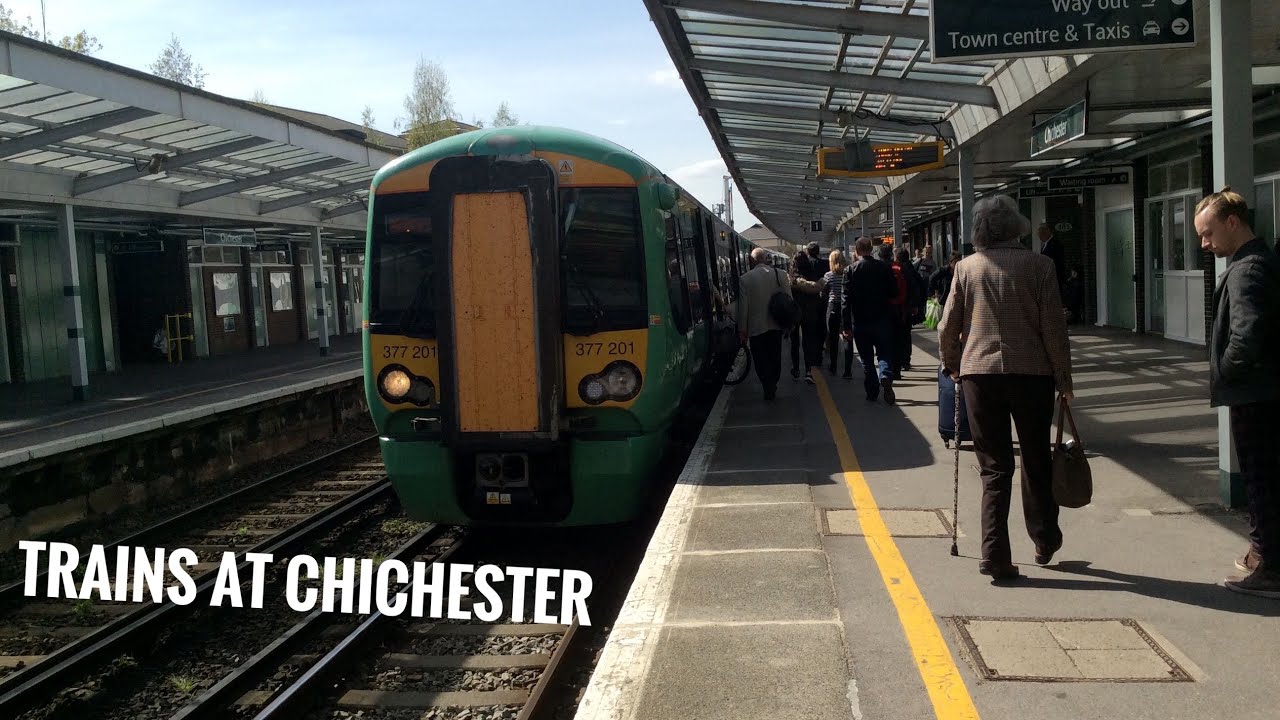 Trains at Chichester 11/4/17