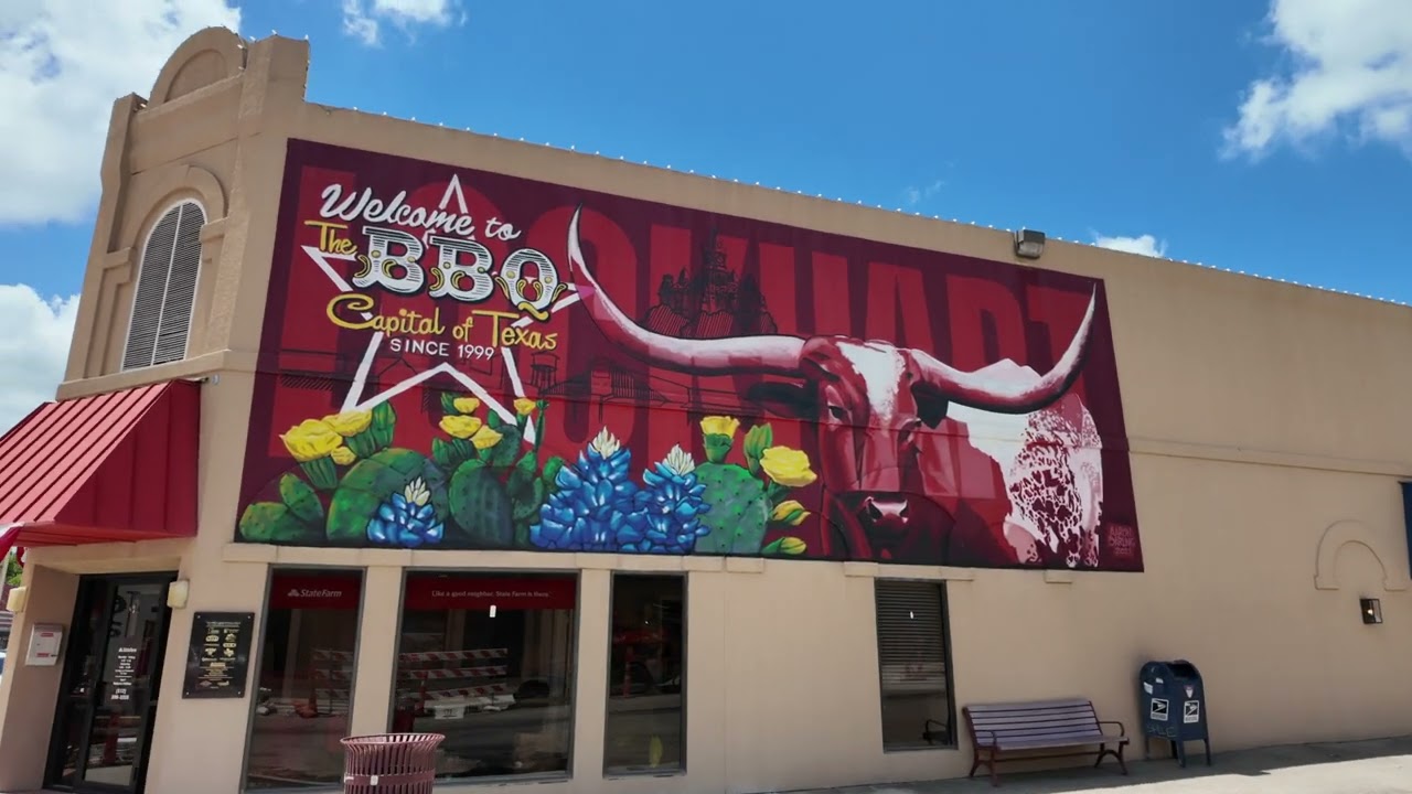 Walking tour of Lockhart Texas