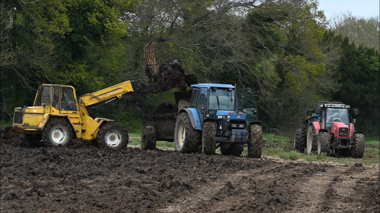 Muck Spreading with Massey Ferguson 6290 & Ford New Holland 8340 and Matbro Teleram Loading