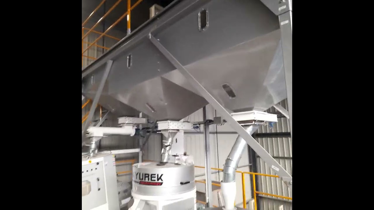 Hulling Station working with Buckwheat in France