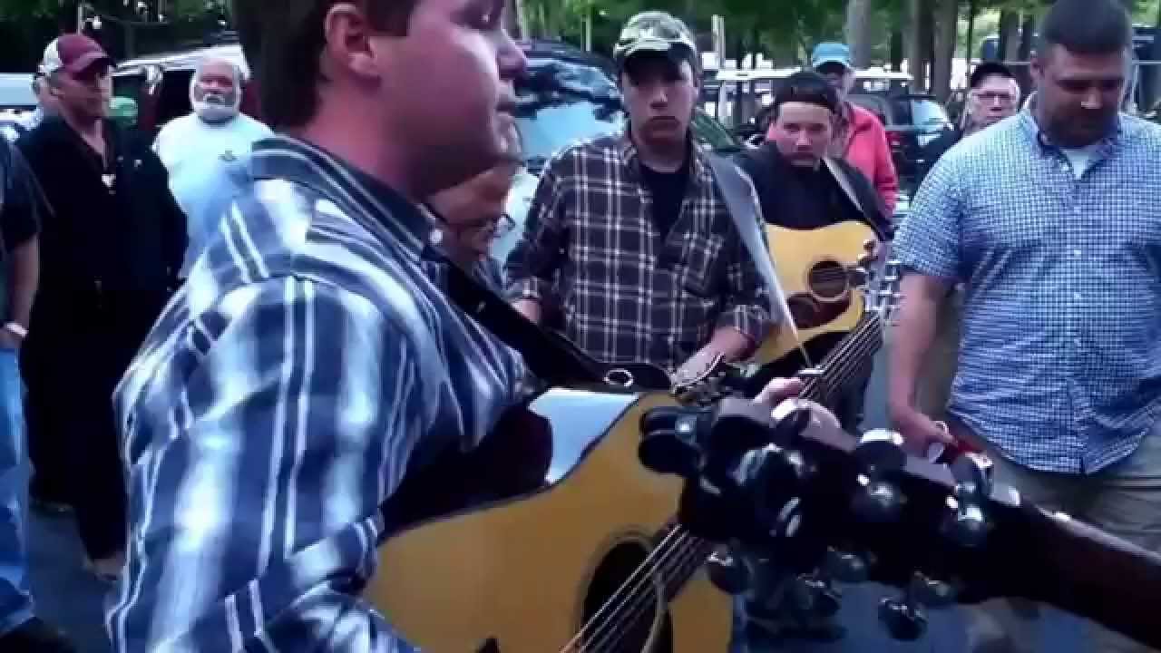 I ain't broke but I'm badly bent - bluegrass jam!