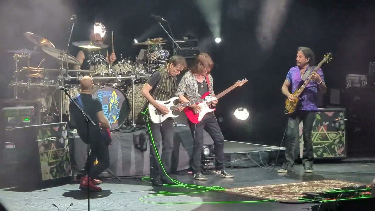 Satchvai Band (Joe Satriani & Steve Vai) - Always with me, always with you (Glasgow 17/06/2025)