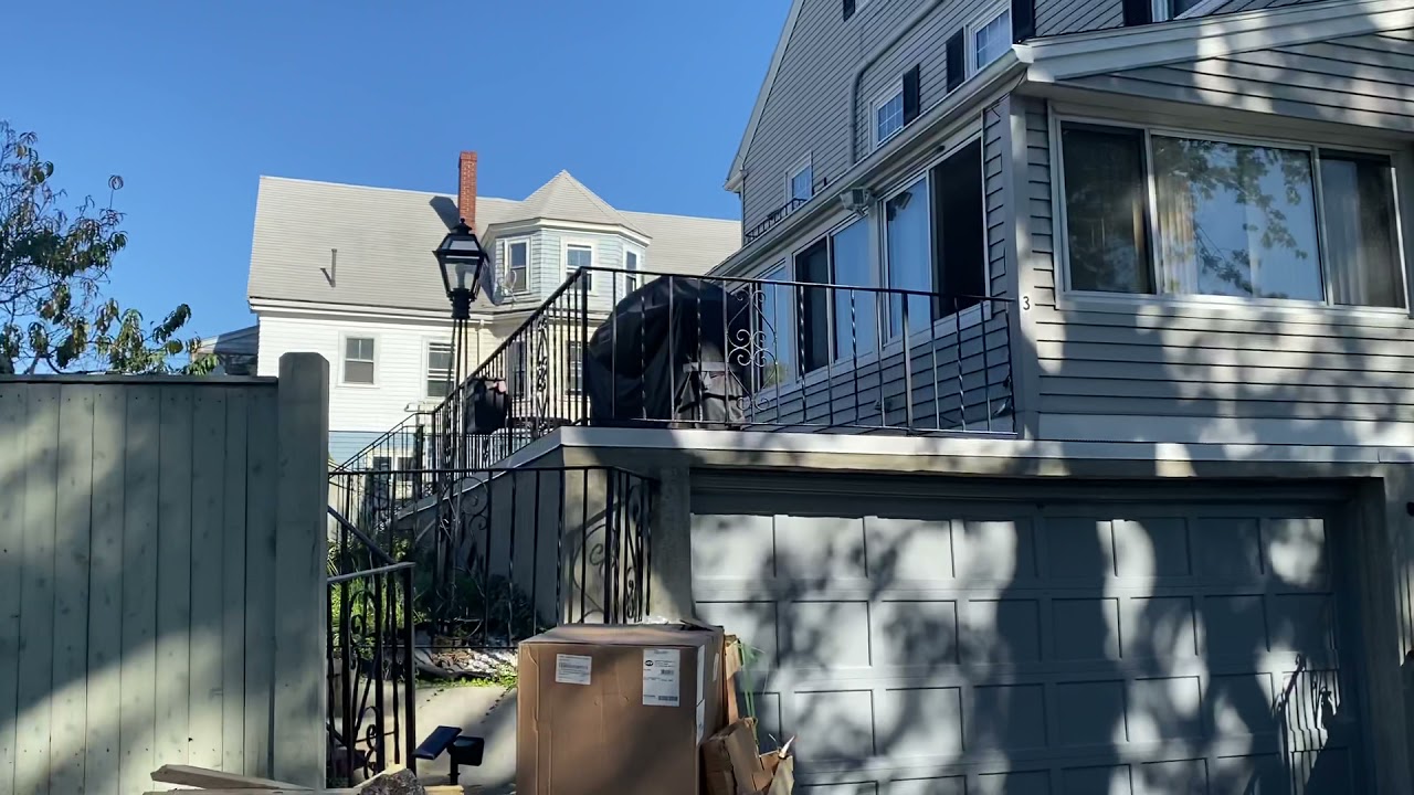 Walking around Arlington (MA) [Discover the 10 amazing places in The Arlington neighborhood]