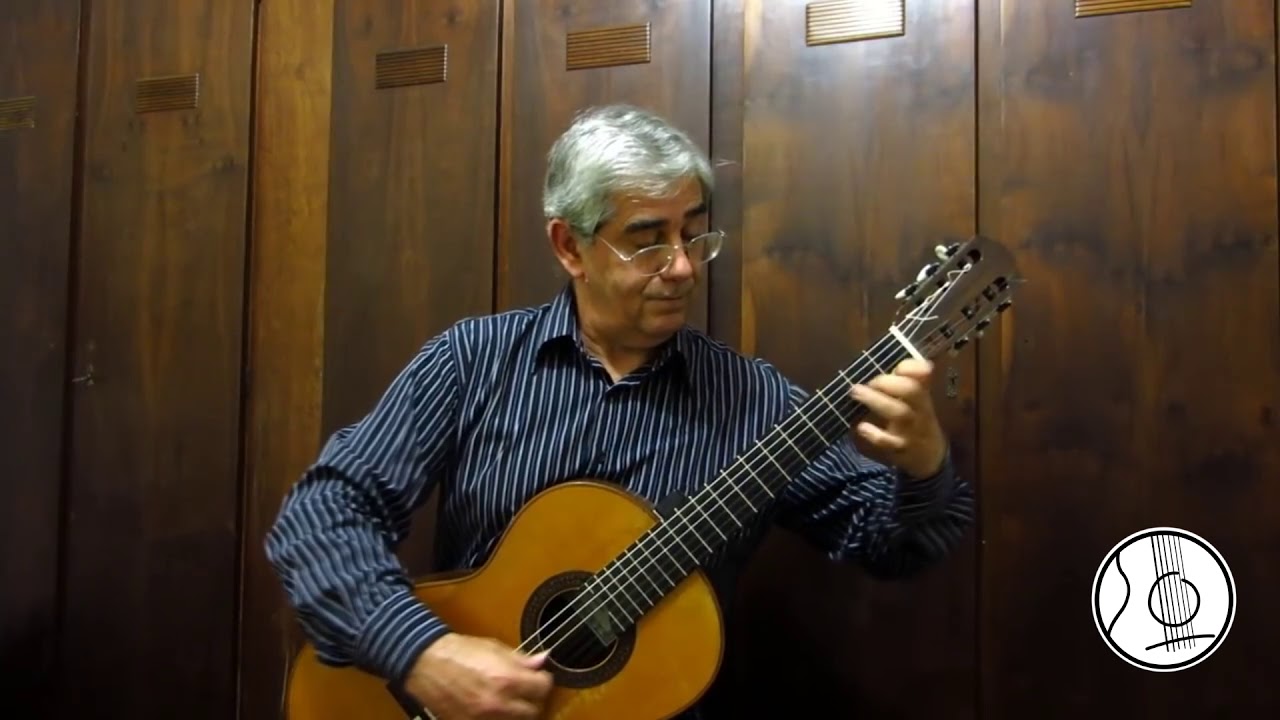 Edson Lopes toca Tico-Tico no Fubá