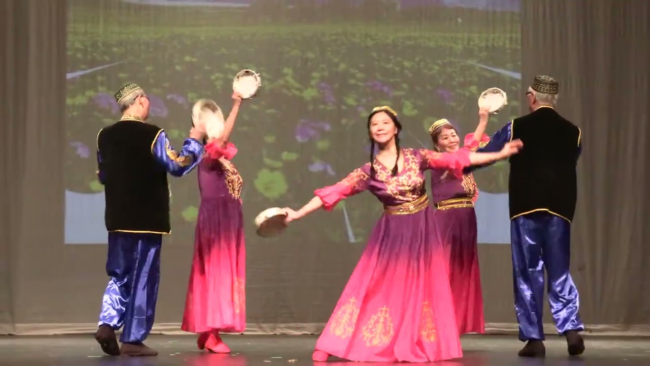 09 打起手鼓唱起歌 Singing with Hand Drums