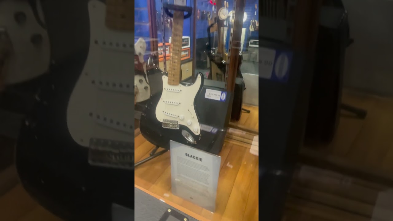 50 thousand dollar guitar!! 👀💰💵