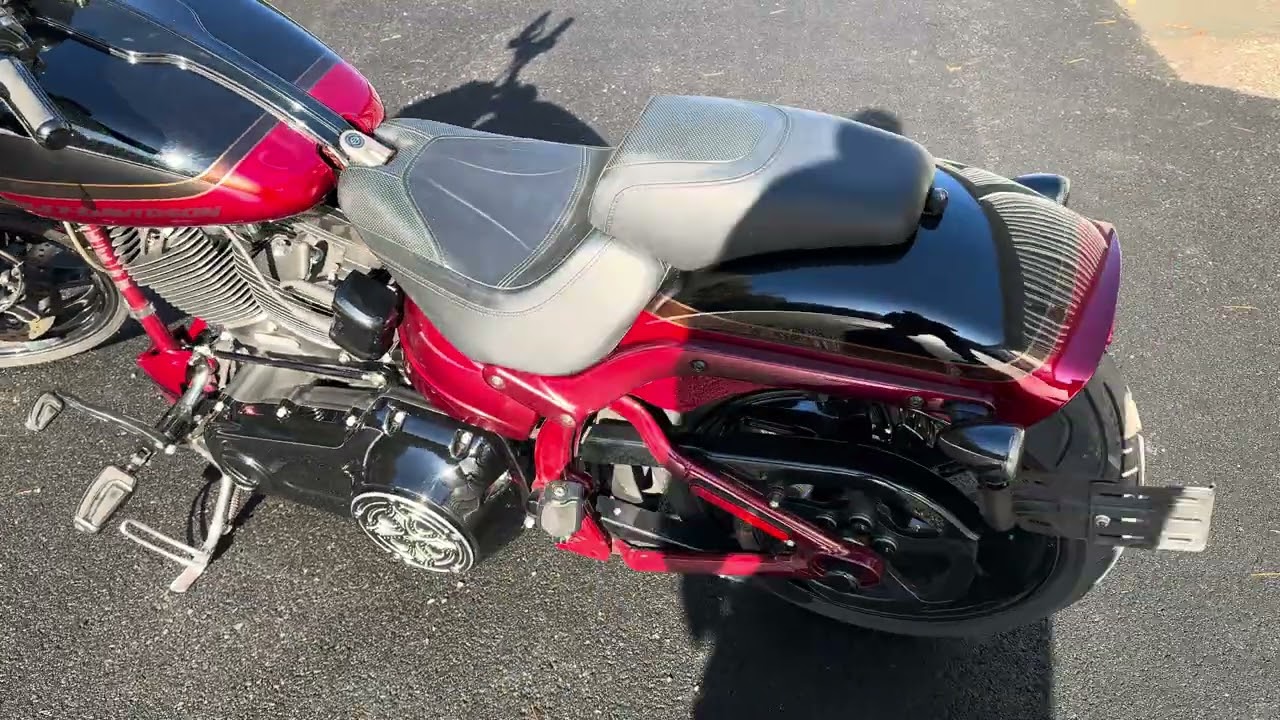 2017 CVO Prostreet Breakout