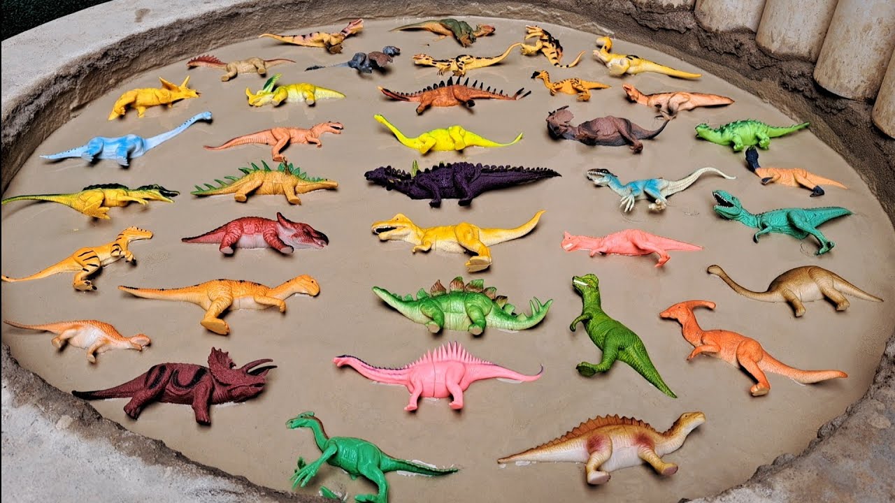 Dinossauros de Plástico Presos na Lama Triceratops Estegossauro Anquilossauro Parassaurolofo 
