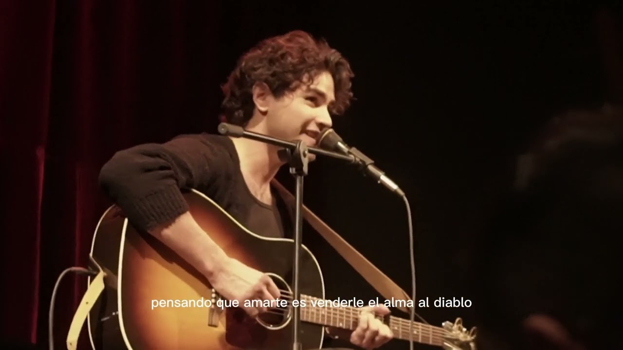 El Vuelo Entre lo que Fuimos y lo que Somos -Gus Vazquez (Poema) En Vivo Desde CDMX