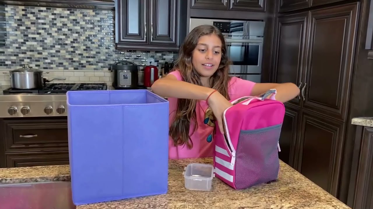 Deema teaches Sally to eat healthy food stories