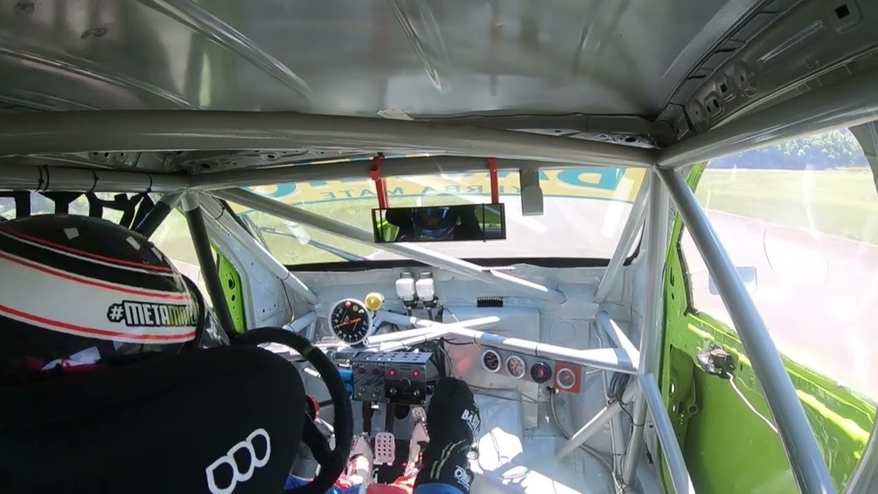 Una vuelta en Oberá con el Etios de C3 del Misionero de pista