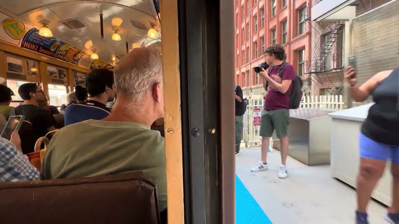 An uncut ride around the Chicago Loop on a century-old train