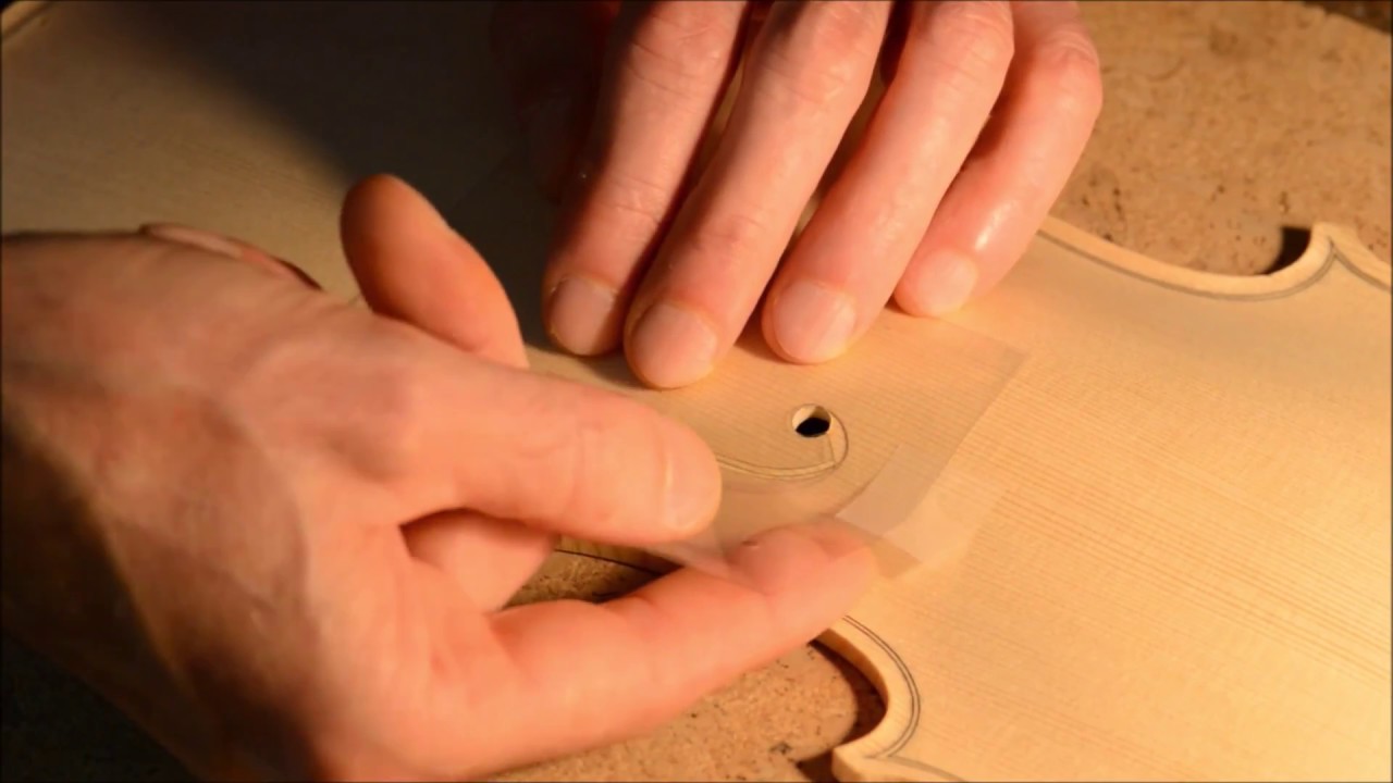 Taglio delle effe (condensato) - F-holes cutting (condensed)