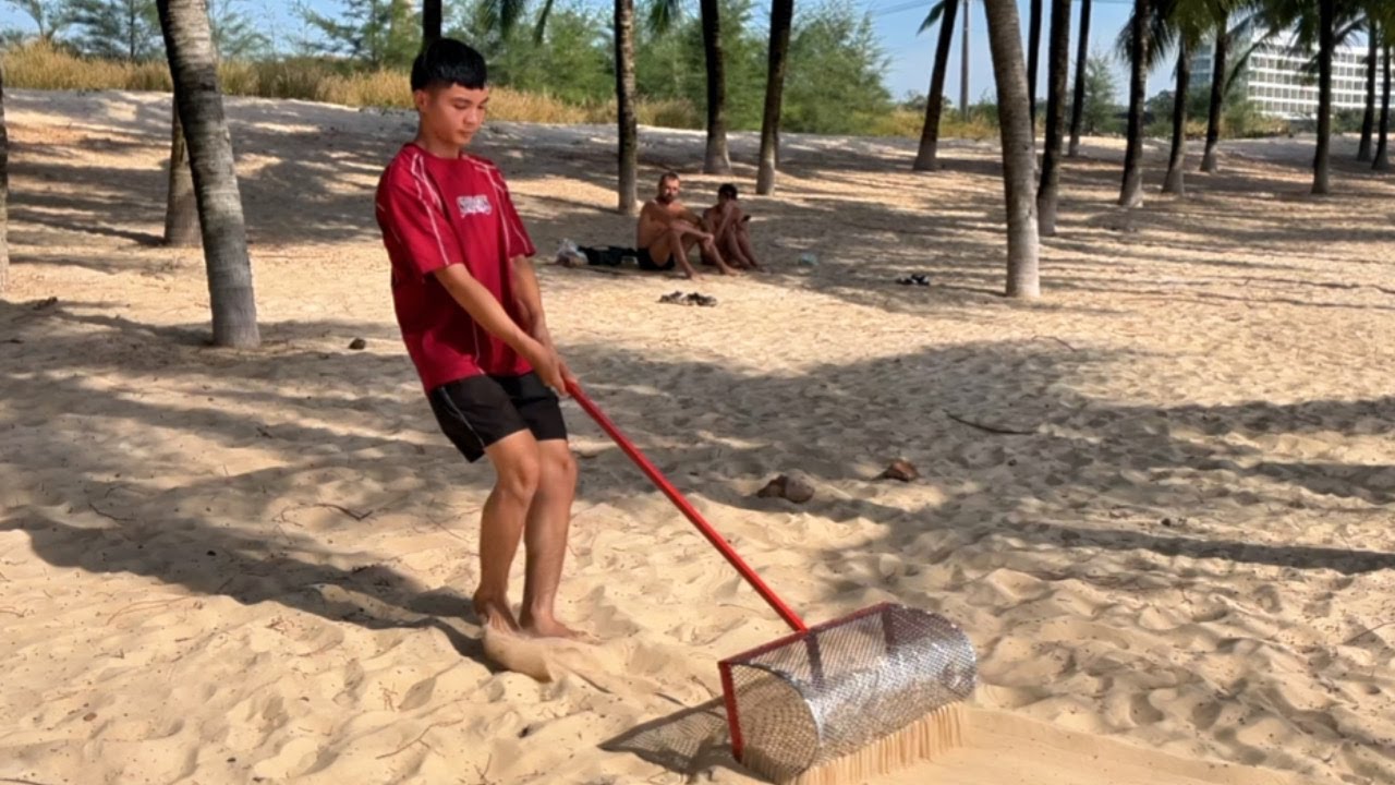 코코넛 숲 해변 모래 아래를 파봤더니… 믿을 수 없는 발견! | Eco Treasure Hunters