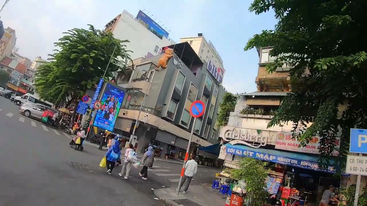 From the Opera House Station to Ben Thanh Market:  Downtown Saigon