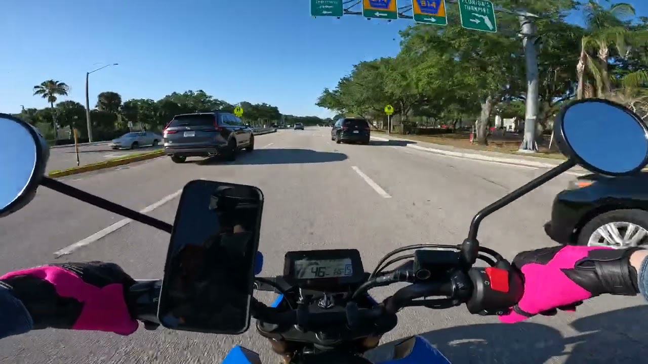 Riding My 2025 Honda Grom To Red Lobster In 4K60