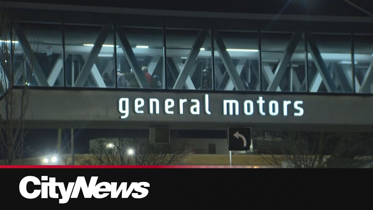 Hundreds of GM Oshawa workers finish final shift as layoffs hit