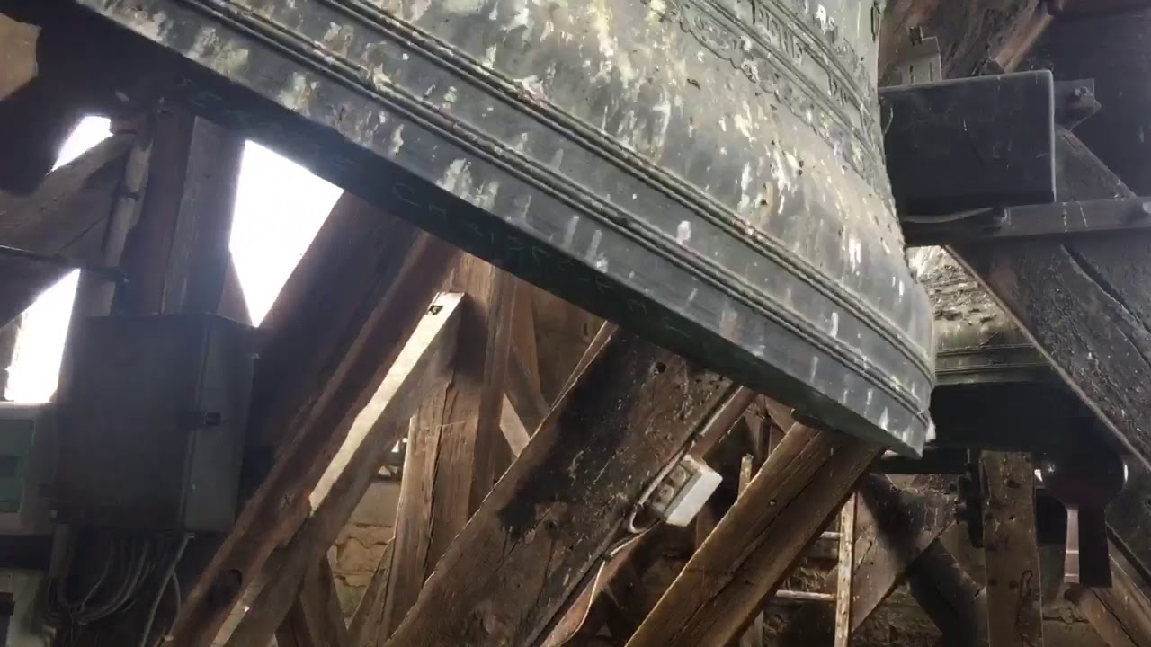VIDÉO. Poitiers : les cloches sonnent pour Notre-Dame