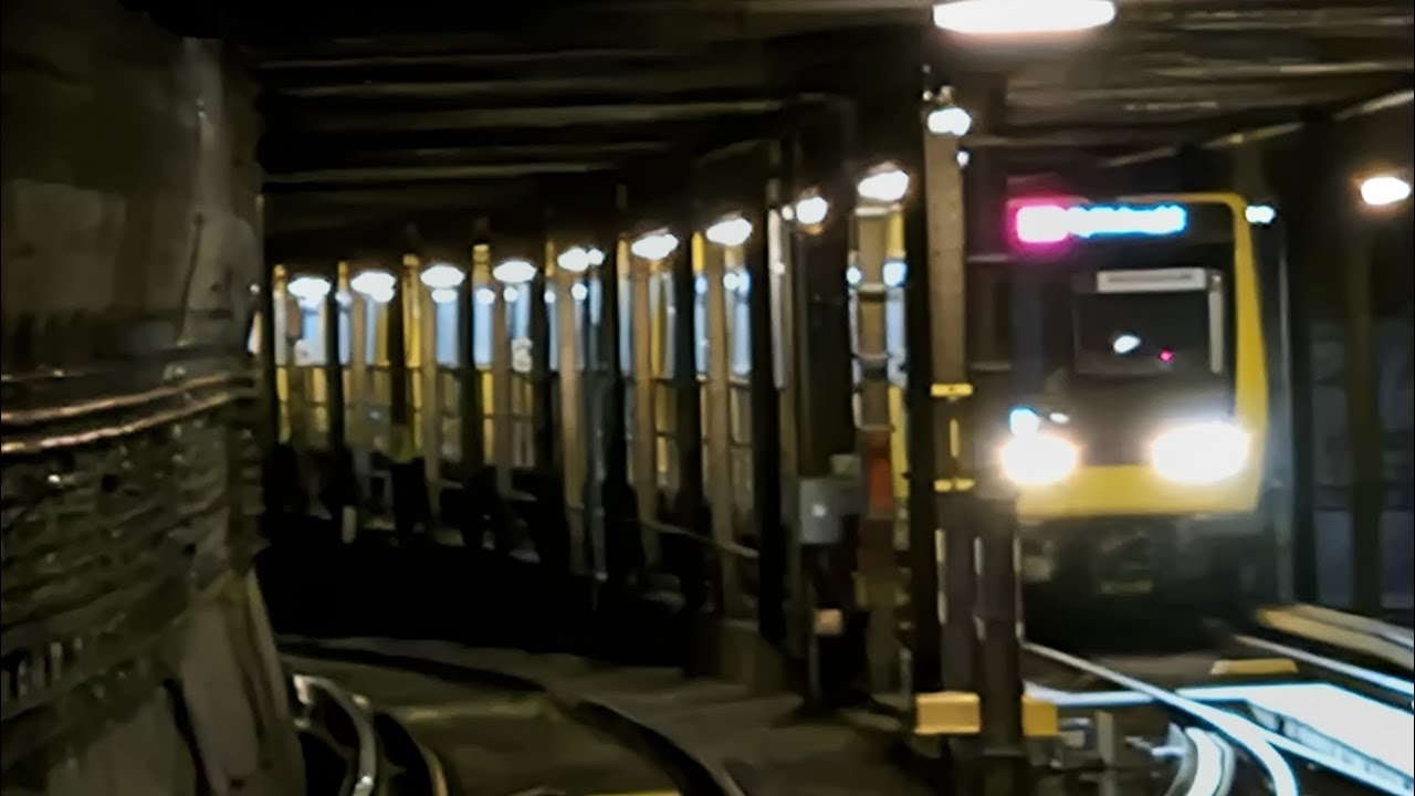 Mitfahrt in der U2 von Neu-Westend bis Spittelmarkt im IK20 5077-1