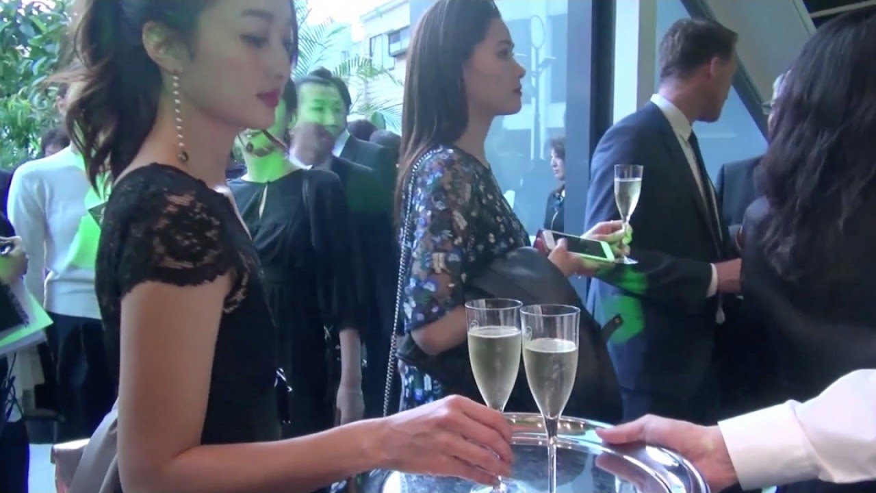 Une fête chez Perrier-Jouët - Nec Plus Ultra
