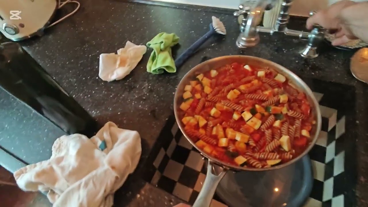 POV Eenpans pasta met tomaat en spinazie 