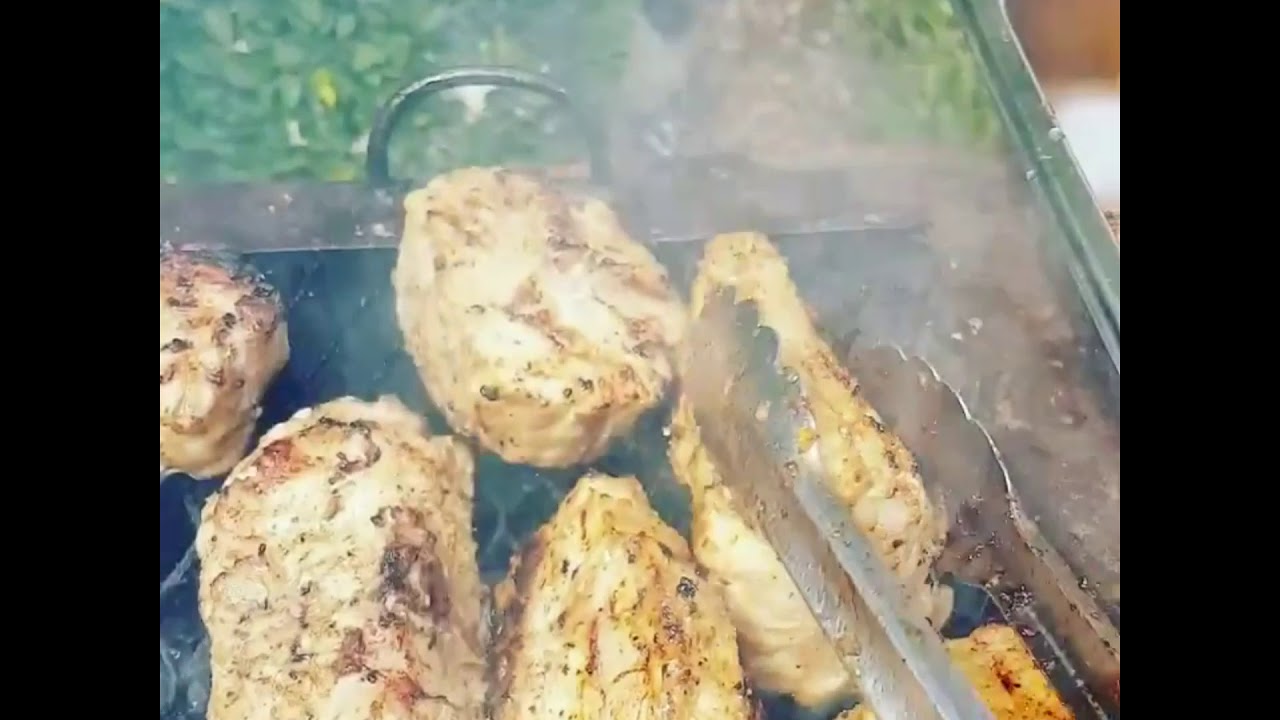 BRAISE DE CROCODILES: LE CHEF TRAITEUR