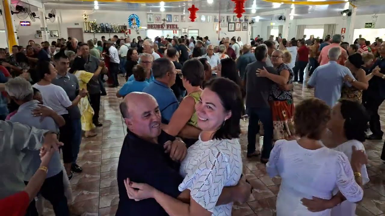 matine no clube dos idosos de Mangueirinha no Paraná(com marcos e margarida)