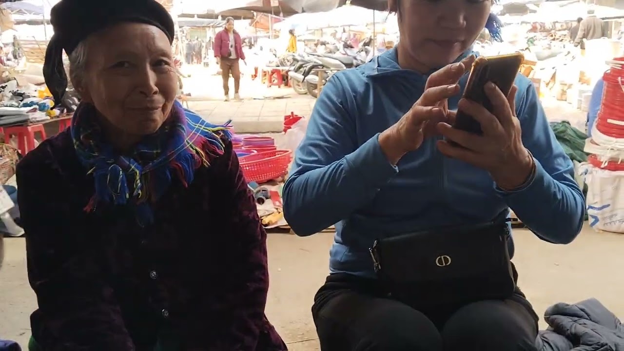 Kim xin cùng với chị phúc gặp nhau hát hà lều cho vui mọi người nhé,