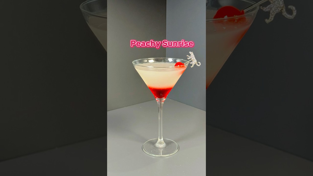 Peachy Sunrise 🍹(a delicious peach cocktail) Recipe in the comments 👇 #cocktails #drinks #peach