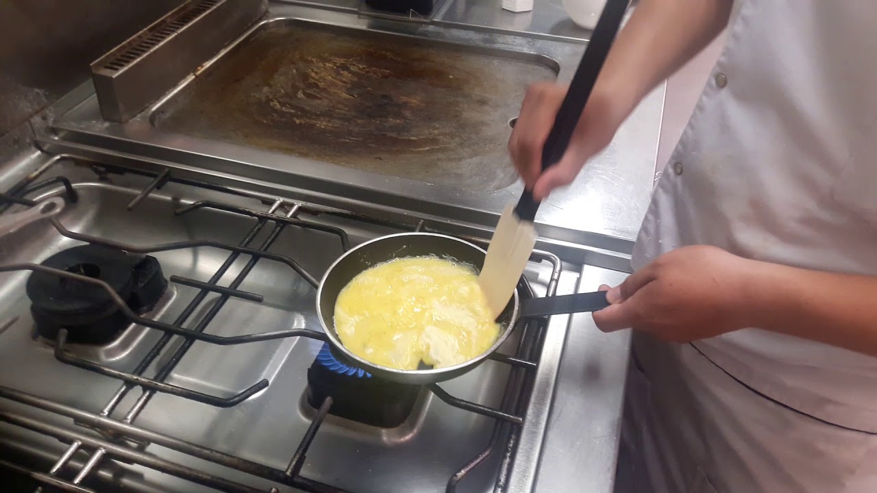 Cara Sempurna Membuat Omelette