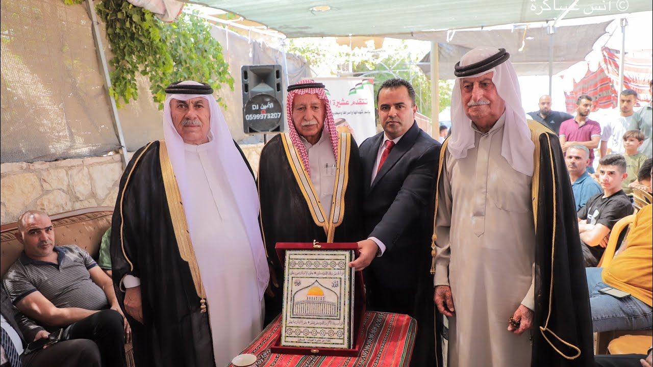 استقبال الشيخ طراد الفايز شيخ مشايخ عشيرة بني صخر عند التعامره في بيت لحم في بيت الشيخ طه ابو ديه