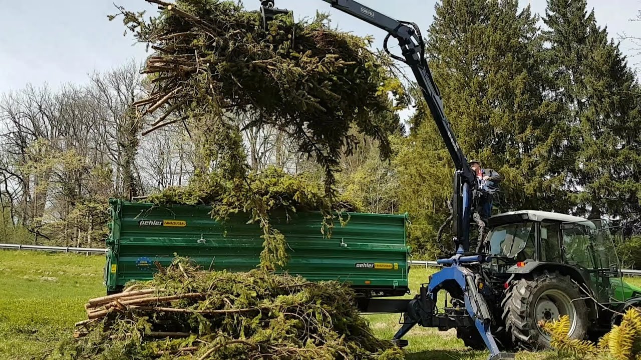 Astmaterial aufladen mit Forstkran, Deutz Fahr Agroplus und Oehler Kipper