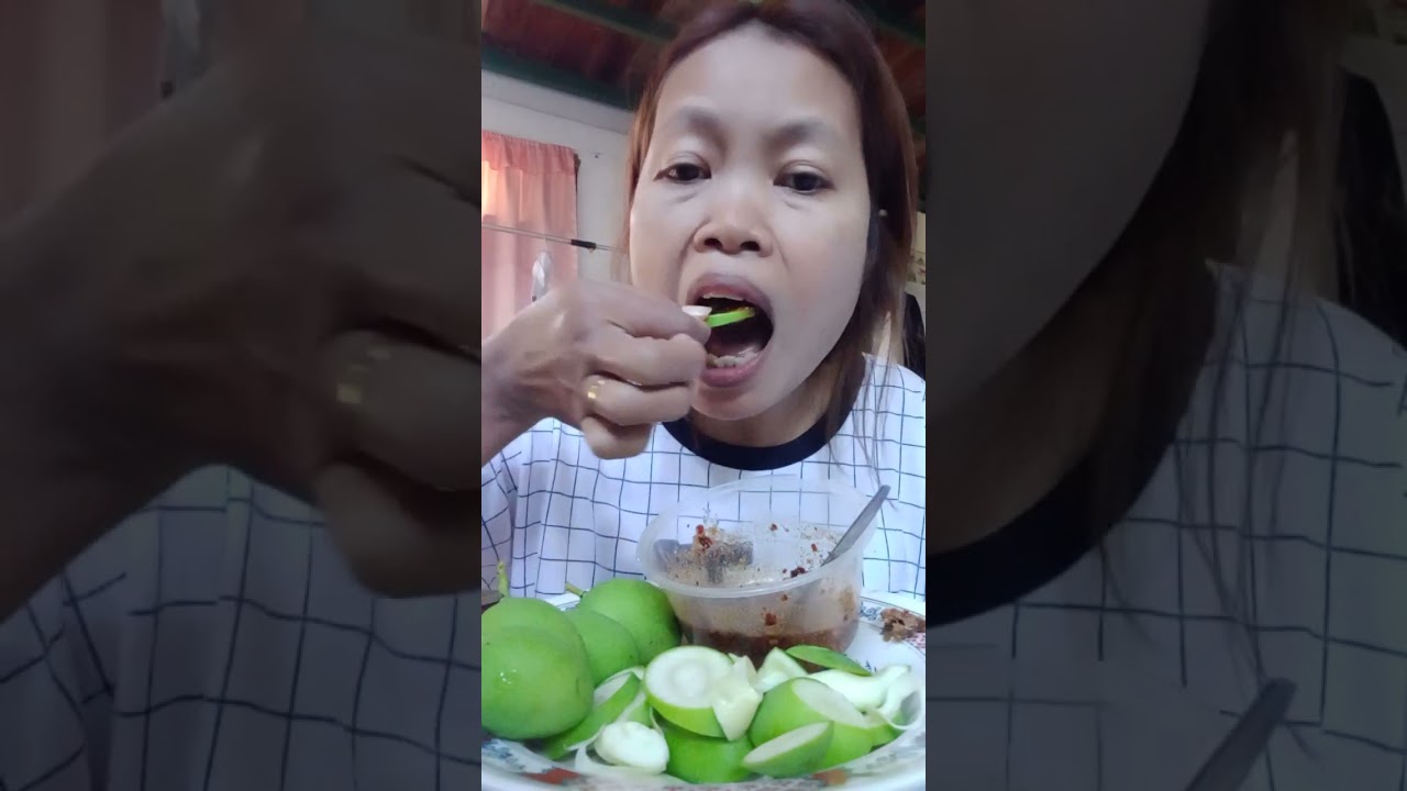 มะม่วงเปรี้ยวกับน้ำจิ้มปลาร้าแซ่บๆ #แบบบ้านๆสไตร์อ้อม 