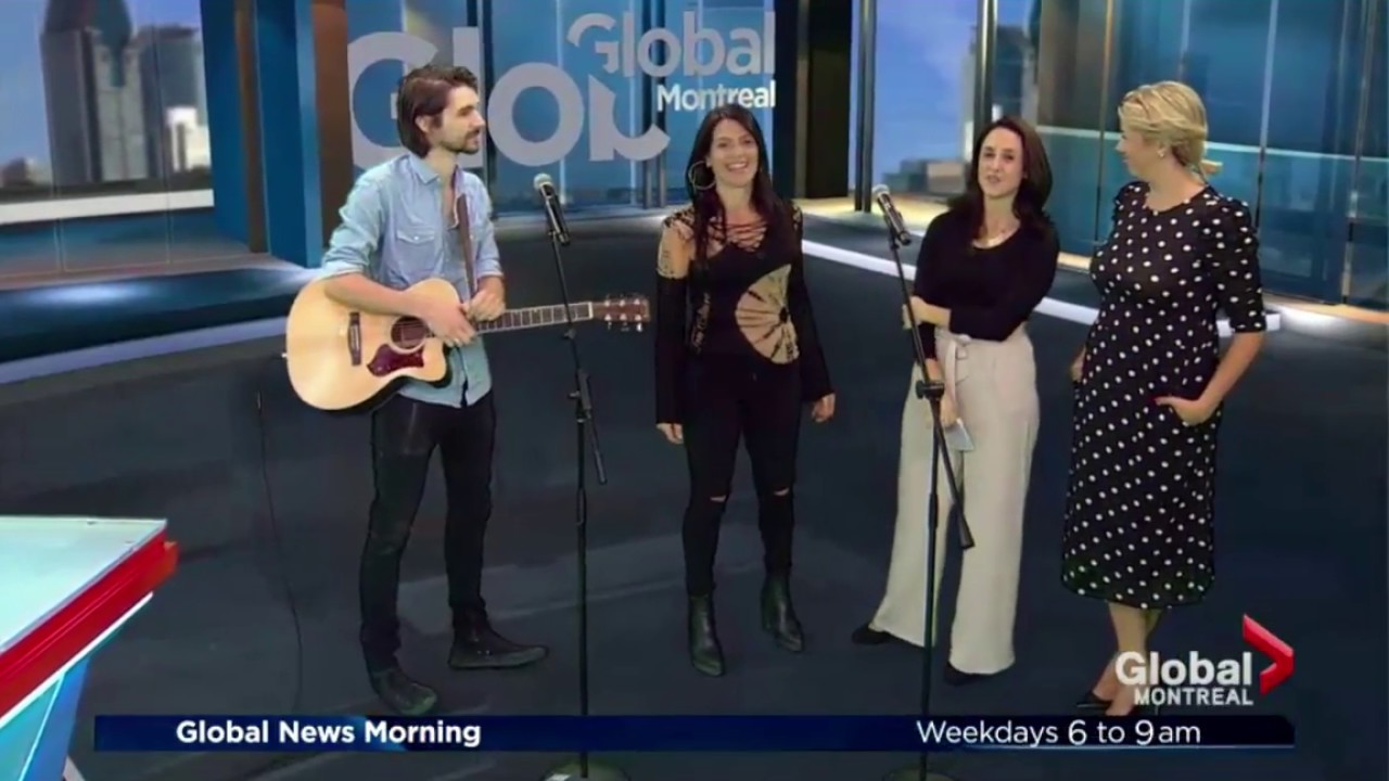 Rosa Performing live 