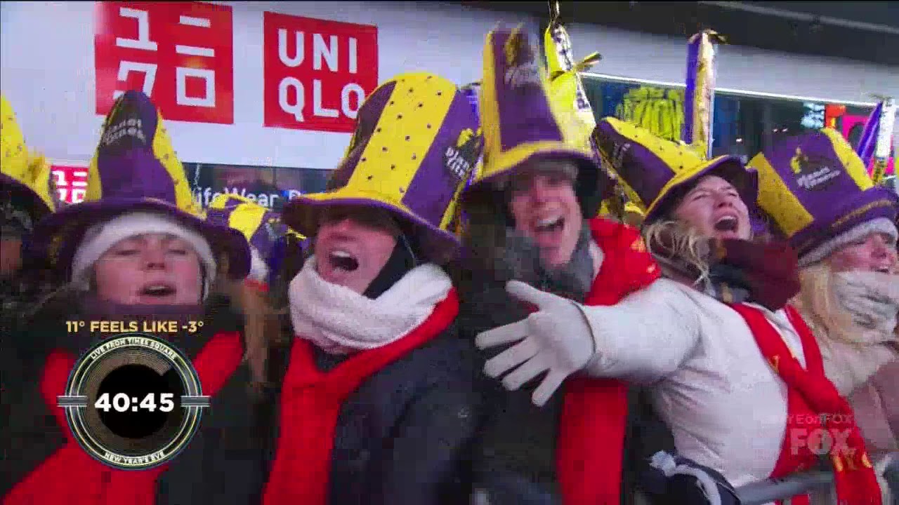 Sweet Caroline Dec 31 2017 Times Square