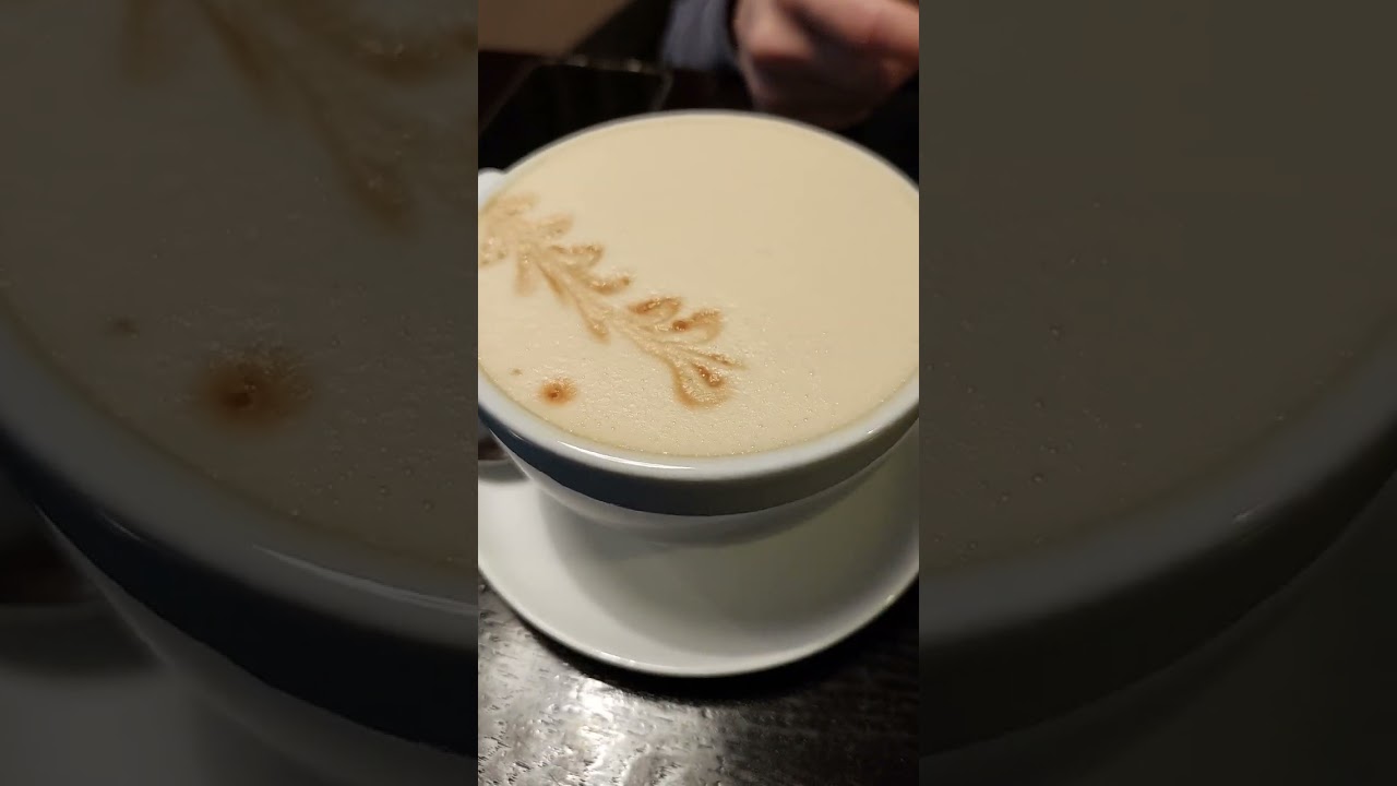 Цезарь с форелью.Кафе Koffein Тюмень