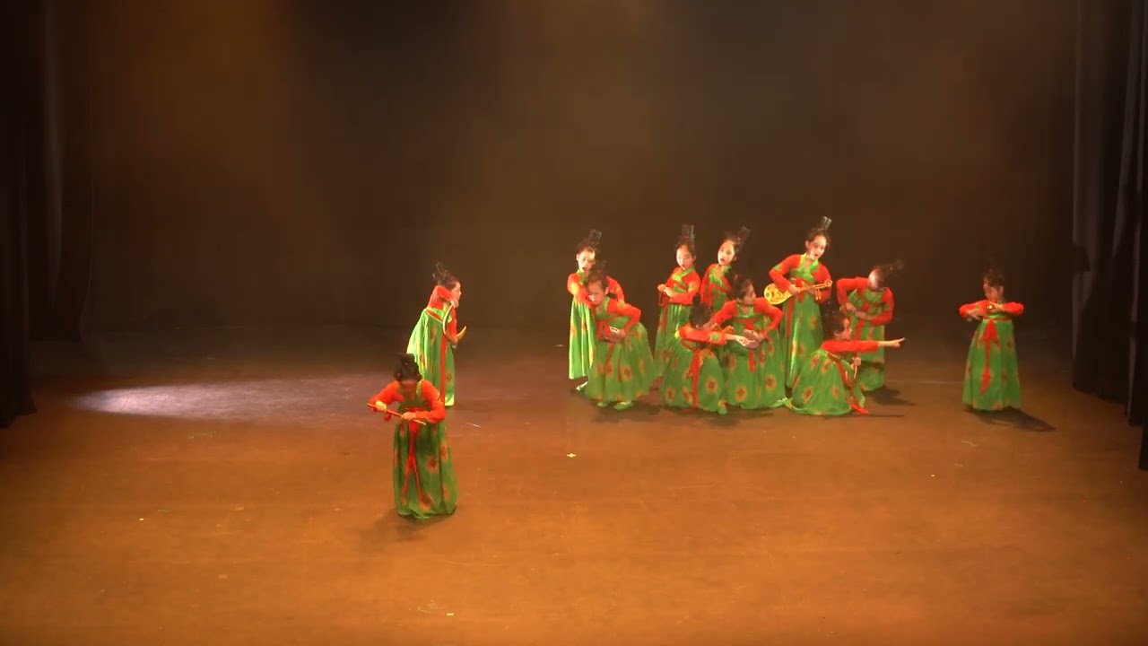 4. 唐宫夜宴 Night Banquet in Tang Dynasty Palace